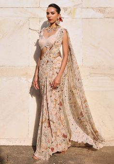 Blush Pink Printed Pre Draped Saree set Seema Thukral - Fabilicious Fashion Bohemian Style Fitted Pre-draped Saree For Reception, Bohemian Fitted Pre-draped Saree For Reception, Pre Draped Saree, Saree Inspiration, Draped Saree, Simple Saree Designs, Indian Wedding Fashion, Floral Print Sarees, Simple Sarees