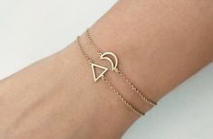 14K 9K Crescent Moon Bracelet, Half moon gold bracelet, Minimallist Dainty gold bracelet, Women Gift, Gift for Daughter, Birthday Gift, Gift for her, FREE EXPRESS SHIPPING Beautiful and delicate bracelet with a crescent moon charm made in 14K or 9K solid gold. Remember to reach for the moon and the stars, and they won't be able to resist flying into your hands! Whsiper...To the moon and back! -------------------------------------------------- D E T A I L S 14K Solid Gold or 9K Solid Gold Dimensi Elegant Gold Bracelets With Moon Phase, Gold Moon-shaped Bracelets As Gift, Gold Moon-shaped Bracelets For Gifts, Gold Moon-shaped Bracelet For Gift, Elegant Gold Moon Phase Bracelets, Minimalist Gold Moon Bracelet, Minimalist Moon Shaped Gold Bracelet, Minimalist Moon-shaped Gold Bracelet, Gold Minimalist Moon Bracelet