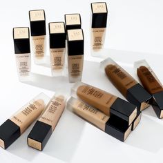 Re-discover Teint Idole Ultrawear Foundation NOW in 40 shades of flawless. #TeintIdoleUltrawear #40shades #Lancome #LiquidFoundation Beauty Kits, Winter Beauty Tips, Cosmetic Inspiration, Expensive Beauty Products, Best Foundations, Expensive Makeup, Pure Aloe Vera, Foundation Makeup