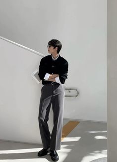 185_mg on instagram Masc Fits, Man Photoshoot, Korean Ootd, Korean Office, Japanese Mens Fashion, Fashion Motivation, Outfit Tips, Work Fits, Men Photoshoot