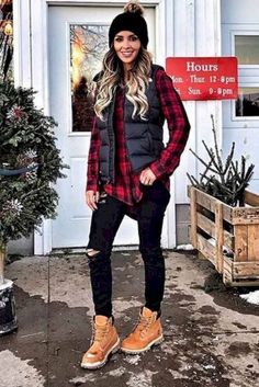 Snow Boots Outfit, Wander Outfit, Winter Boots Outfits, Winter Dress Outfits, Traje Casual, Mode Casual, Christmas Outfits, Granola Girl, Casual Winter Outfits