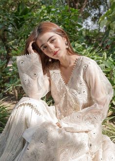 Pakistani fashion Trend for stylish girls, fashion Trend ideas for girls, beautiful white dress ideas White Pakistani Dress, Merub Ali, Eid Dress Ideas, Latest Pakistani Dresses