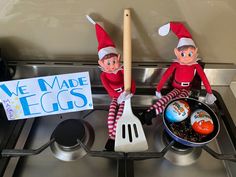 Magic Kinder Eggs for an After Kinder Treat. Elf Ideas - Christmas 2021 Napkin Folding Ideas, Funny Elf On The Shelf, Easy Elf On The Shelf, Paper Napkin Folding, Napkin Folds, Easy Elf, Folding Ideas