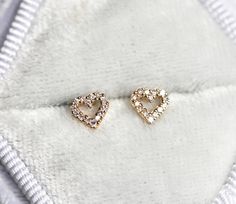 A cute pair of diamond heart earrings. Please select gemstone option from drop down menu. Perfect as a Christmas or New Year's gift for her: mom, sister, friend or yourself in the winter time of snow. If you would prefer custom earrings, please contact us before purchase. ★Details The heart stud measures approx. 5.5mm. The stud earrings come in a pair with push back closures. Material: 14k solid yellow gold, white gold, rose gold or 18k solid yellow gold, white gold, rose gold ★Procedure informa Diamond Heart Earrings, Gold Body Chain, Flawless Diamond, Gold Bodies, Buy Earrings, Heart Shaped Diamond, Custom Earrings, Diamond Stud Earrings, Diamond Stud