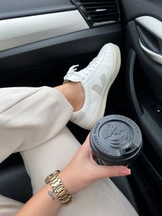 #veja #vejasneakers #fashionstyle #aesthetic Veja Sneakers Outfit Aesthetic, Old Money Tennis Shoes, Veja Sneakers Aesthetic, Veja Trainers Women Outfits, Veja Sneakers Outfit Women Summer, Elegant Sneakers Women, Classy Sneakers Women, Old Money Sneakers Woman, Veja Shoes Outfit Women