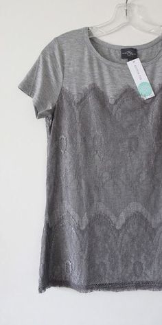 **** Grey lace overlay detail top. Stitch fix fashion trends. Stitch Fix Fall, Stitch Fix Spring Stitch Fix Summer 2016 2017. Stitch Fix Fall Spring fashion. #StitchFix #Affiliate #StitchFixInfluencer Shirt Dress Fall, Spring Dresses Casual, Spring Fashion Casual, Moda Paris