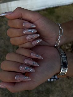 Chrome nails ⛓ | Hippie nails, Silver nails, Chrome nails https://www.pinterest.com/pin/chrome-nails--666673551106358002/ Gel Nail Designs Long Almond, Long Nail Art, Classy Art, Hippie Nails, Nagel Tips