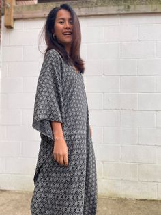 This kaftan complements all body types with its long, loose design and slits up both sides. The unique pattern is created by using a discharge dye process to remove color. I use a high quality rayon fabric that both flows and drapes around you. The eco printed kaftan can be worn in many stylish ways to make you look your best. DETAIL * All measurements are flat * Bust/ Waist/ Hips 34 in (Circumference 68 in.) * Arms 11 in. (Circumference 22 in.) * Length 52 in. * V-Neck * Side slits * No pocket Party Lounge, Heel Care, Black Kaftan, Printed Kaftan, Dalian, Voile Fabric, Resort Vacation, Vacation Cruise, Home Work