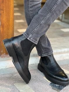 Production : Nate Eva Sole Rubber Detailed Black Chelsea Boots Color : black Material content: % 100 Leather eva sole Available size: : 39-40-41-42-43-44 Men Black Boots, Chelsea Boots For Men, Chelsea Shoes, Ballet Socks, Gifts Box, Kids Blouse, Men’s Boots, Fall Outfits Men, Shoe Sole