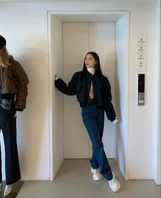 Japan Spring Outfit, Korean Outfit Street Styles, Japan Outfit, Cold Outfits, Trendy Fashion Outfits, 인물 사진, Kpop Fashion Outfits, Korean Outfits, Looks Style