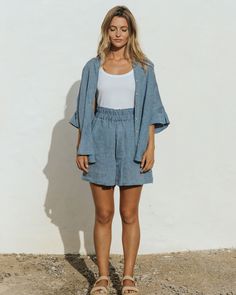 Follow the sun. High waist linen shorts CUENCA in Denim chambray is the epitome of comfort, so you can chase the sun all day long. Made of lightweight linen, loose fit, therefore they are light and breezy. You can play by pairing these shorts with various tops – tuck them in if you want to emphasize the waistline or leave them flowing for a more relaxed look.• Elasticated waist• 2 side seam pockets• Lightweight linen (approx. 125 gsm) Linen Shorts Outfit Summer, Creek Session, Linen Shorts Outfit, Follow The Sun, Wrinkled Clothes, Summer Shorts Outfits, Chambray Shorts, Clothing Care, Linen Shorts