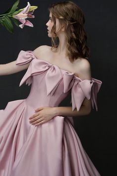 Pink Satin Prom Dress, Prom Dress Princess, Satin Long Prom Dress, Flower Prom Dress, Princess Prom Dresses, Dress Princess, Satin Prom Dress, Abayas Fashion, Long Prom Dress