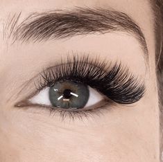 The Most Flattering Lash Extensions to Get, According to Your Eye Shape Elf Make Up, Best Eyelash Extensions, Types Of Eyelash Extensions, Cat Eye Lash, Volume Lash Extensions