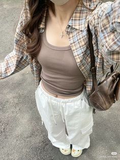 Citycore Aesthetic Outfits, Brown Shirt Outfit, Best Winter Outfits, Uni Outfits, Basic Fit, Casual Day Outfits, Easy Trendy Outfits, Simple Trendy Outfits, Midi Skirts