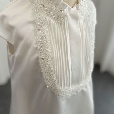 This luxurious white girl dress by Jill Wish is perfect for any special occasion. The intricate beading and stylish Arabic Princess design will make your child stand out and feel like royalty. Ideal for weddings, birthdays or first communion parties. Available for purchase in 2024. window.adminAccountId=2675497092; Luxury White Dress, Kids Evening Gowns, Yellow Evening Dresses, Dress Beading, Wedding Evening Gown, Grey Evening Dresses, Champagne Evening Dress, First Communion Party, Boho Wedding Gowns