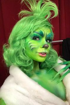 Grinch Halloween, Most Creative Halloween Costumes, Xmas Makeup, Grinch Costumes, The Grinch Movie, Green Costumes, Christmas Makeup Look, Halloween Tattoo, Unique Makeup