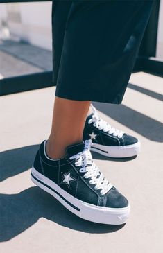 Cute Platform Sneakers, Platform Shoes Sneakers, Vans Converse, Spring Sneakers, Womens Shoes High Heels, Converse Sneakers, Boots Women