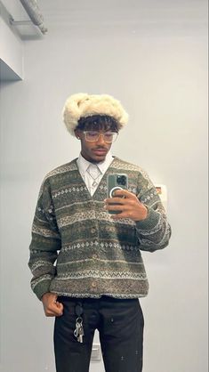 Vintage Fit Inspo Men, Editorial Winter Fashion, Artsy Men Aesthetic, Modern Vintage Aesthetic Fashion, Black Man Outfits Street Style Winter, Soft Boy Outfits Black Men, 40 Year Old Womens Fashion Black Women, Tyler The Creator Ushanka