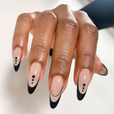 Almond Nails Designs Dip Powder, Almond Medium Nails Designs, Almond Shaped Birthday Nails, Nail Design Inspo Almond, Cute Almond Shaped Nails Design, Almond Nails Acrylic Design, Gel Nails Ideas Almond Shape, Acrylic Nails Almond Fall, Negative Space Nails Almond