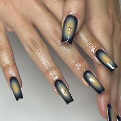 Aura Chrome Nails, Airbrush Nail Designs, Classy Short Nail Designs, Vampy Nails, Pink Holographic Nails, Beige Nails Design, Make Nails, Elegant Nail, Airbrush Nails