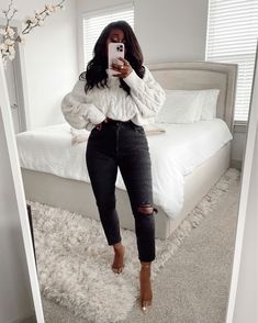 Winter Breakfast Date Outfit, Sweater Dinner Outfit, Restaurant Outfit Ideas Winter, Ladies Night Out Outfits Winter, Breakfast Date Outfit Winter, Casual Dinner Date Outfit Winter, Breakfast Date Outfit Casual, Winter Birthday Dinner Outfit, Fashionnova Outfit Ideas