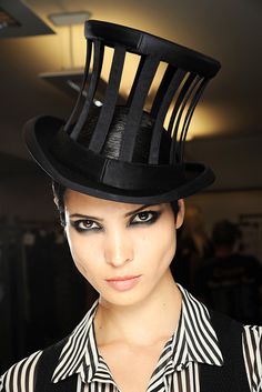 Jean Paul Gaultier Haute Couture, Mode Steampunk, Steampunk Costume, Hat Ideas, Love Hat, Fashion Weeks