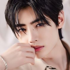 추억 ⭒ hooniume icon 📁 ㅤ𓇼  don't repost 𓍯 #hooniume #icon #hq #kpop #enhypen #romanceuntold 𓏵 #sunghoon    𝅄ა Delulu Pills, Kpop Enhypen, Hot Vampires, Kpop Icons, Bonito