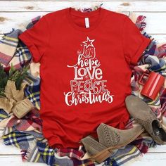 Joy Hope Love Peace Christmas, Peace Christmas, Hope Christmas, Christmas Wallpapers, Shirt Business, Custom Glitter, Screen Printing Designs