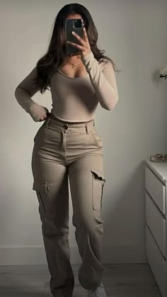 Casual Day Outfits, Quick Outfits, Looks Chic, Curvy Outfits, Cute Everyday Outfits, Cute Simple Outfits, Fall Fashion Outfits, Style Streetwear, Casual Style Outfits