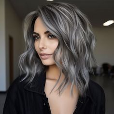 40 Gorgeous Ideas of Gray Blending for Dark Hair Funky Gray Hair, Getextureerde Bob, Gray Blending, Dark Grey Hair, Gray Hairstyles, Autumn Tones, Gorgeous Gray Hair