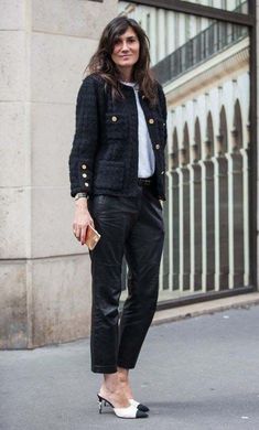 como usar tweed, o clássico em +15 looks super modernos! – RG PRÓPRIO by Lu Kuchiki French Chic Fashion, Paris Couture Week, French Street Fashion, Emmanuelle Alt, Chanel Runway, Paris Couture, Couture Week, French Women