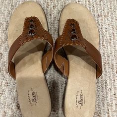 Never Worn Bass Brown Thong Sandals Size 11 Bass Sandals, Size 11 Women Shoes, Bass Shoes, White Leather Sandals, Green Sandals, Brown Leather Sandals, Orange Leather, Slides Shoes, Brown Sandals