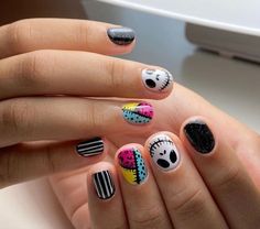 Disney Halloween Nails, Mickey Nails, Cute Halloween Nails, Christmas Gel Nails, Cute Gel Nails