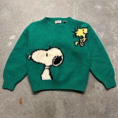 Vintage Hoodies Aesthetic, Snoopy Clothes, Castleton Green, Snoopy Sweater, Silly Clothes, Hoodies Aesthetic, Vintage Snoopy, Late 80s, Fashion Wishlist