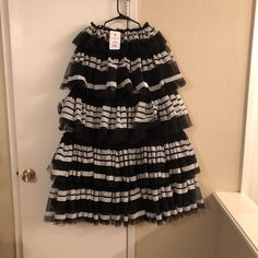 Black And White Skirt Black Ruffled Mini Skirt For Evening, Evening Black Ruffled Mini Skirt, Black Full Mini Skirt For Party, Black Full Skirt With Ruffles, Full Black Skirt With Ruffles, Black Midi Skirt With Ruffles, Black Ruffled Midi Skirt, Black And White Skirt, Black And White Style