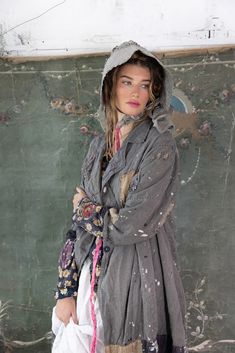 Magnolia Pearl Helena Josephina Jacket-Katze Boutique Magnolia Pearls, Vintage Tattoo Design, Magnolia Pearl Clothing, Shawl Collar Coat, Boho Mode, Boheme Chic, Bohemian Lifestyle, Mode Boho, Painted Denim