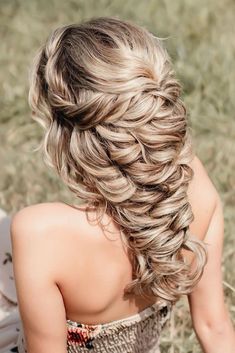 Loose Braid Hairstyles, Boho Wedding Hairstyles, Bohemian Wedding Hair, Hairstyles Theme, Half Up Wedding Hair, Wedding Hairstyles Bride, Boho Wedding Hair, Wedding Hairstyles Updo, Bridal Hair And Makeup