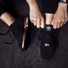 Womens "Adidas" ZX Flux Black Copper Rose Gold Metallic NMD Black And Gold Sneakers, Black Adidas Shoes, Sneaker Outfits, Sneaker Trend, Adidas Zx Flux, Shoes Low, Adidas Shoes Women, Gold Sneakers, Adidas Zx