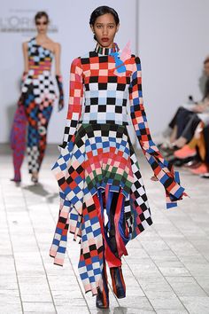 Central St Martins, Hiar Style, Fashion Week Outfit, Central Saint Martins, Knitwear Fashion, Glitch Art, Student Fashion, Saint Martin, Black Power