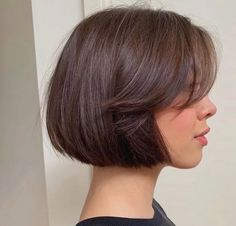 Κούρεμα Bob, Haircuts Straight Hair, Short Bob Haircuts, Penteado Cabelo Curto, Short Hair With Bangs, Cut My Hair