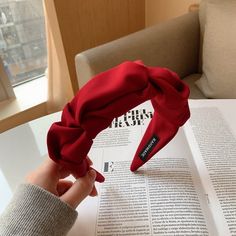 Korean Hair Accessories Solid Color Cotton Crumpled Women's Head Hoop Wide Bezel Makeup Hairbands Red Hairband, Designer Hair Accessories, Bow Hairband, Designer Headbands, Hair Band For Girl, Khaki Fashion, Women's Headwear, Headband Pattern, Headband Styles