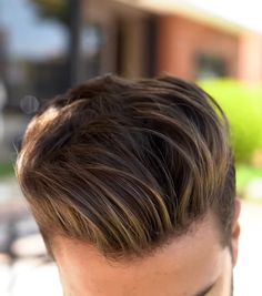 Men’s Light Brown Hair, Highlights Short Hair Brown, Light Brown Highlights On Dark Hair Men, Mens Hair Highlights Dark Brown, Mens Brown Hair With Highlights, Men’s Highlights Brown Hair, Brown Hair With Highlights Men, Blonde Highlights For Men