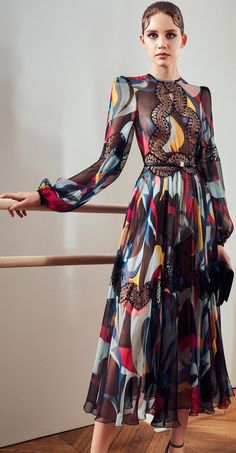 Romantic Drama, Zuhair Murad, Looks Chic, Pre Fall, Couture Fashion, Modest Fashion, Classy Outfits, Pretty Dresses, Runway Fashion