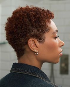 Copper Twa Natural Hair, Twa Hairstyles 4c Hair Color, Ginger Hair Color Short, Ginger Pixie Haircut Black Women, Loreal Preference Hair Color, Fro Hairstyles, Curly Twa, Natural Hair Pixie Cut, Tinted Hair