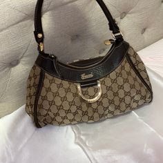 Gucci Gg Monogram Beige Bag With Brown Leather Trim And Gold Details Brown Gucci Bag, Gucci Hobo Bag, Fendi Purses, Fendi Mini, Gg Belt, Gucci Handbag, Bags Gucci, Beige Bag, Gg Monogram