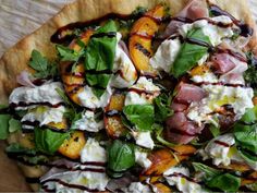 Summer Flatbread (Grilled Peaches, Prosciutto, and Burrata) - Dee's Little Kitchn Grilled Peach Flatbread, Peach Prosciutto Hot Honey Flatbread, Pear Prosciutto And Brie Flatbread, Grilled Peaches With Burrata, Grilled Peach And Burrata Flatbread, Flatbread Dough Recipe, Toast Pizza, Grilled Flatbread, Homemade Flatbread