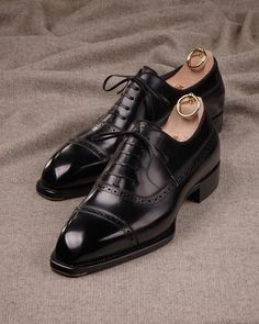 Men Black Leather Oxford Dress Shoes, Handmade Black Leather Formal Shoes | eBay Black Brogues, Gents Shoes, Black Oxford Shoes, Black Leather Oxfords, Leather Sole Shoes, Gentleman Shoes, Custom Design Shoes, Leather Formal Shoes, Black Oxfords