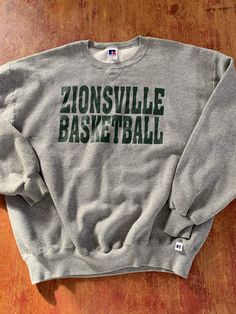 Vintage Zionsville Basketball Crewneck Sweatshirt Size XL See pics for measurements Quality Russell Brand Made in USA Player Mennen Fast shipping. We ship same or next day with USPS priority mail We are a small family business and we appreciate your support, Godspeed ! Throwback Cotton Tops For Fall, Throwback Style Cotton Tops For Fall, Vintage College Sweatshirts, Basketball Vintage, School Sweatshirts, School Basketball, Champion Brand, College Sweatshirt, Big Gifts