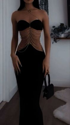 Black Prom Dress Long, Prom Dresses Long Black, Prom Dress Long, Stunning Prom Dresses, Glamour Dress, Black Prom Dress, Prom Dress Inspiration, Black Prom, Birthday Outfits