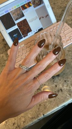 Nails Dip Fall, Mocha Brown Nails Acrylic, Espresso Nails Almond, Mocha Nails Design, Almond Fall Brown Nails, Almond Cherry Mocha Nails, Coffee Manicure Nails, Mocha Nails, Almond Gel Nails